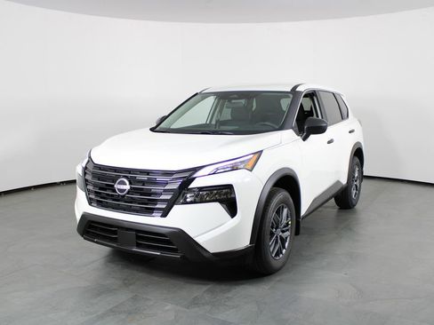 New 2026 Nissan Rogue S image 2