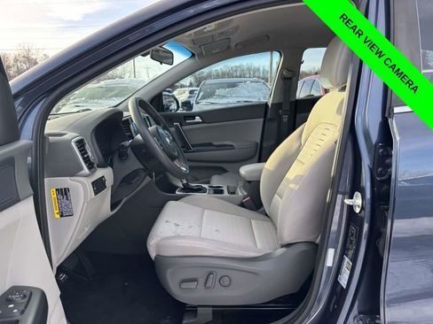 Used 2017 Kia Sportage LX w/ LX Popular Package image 3