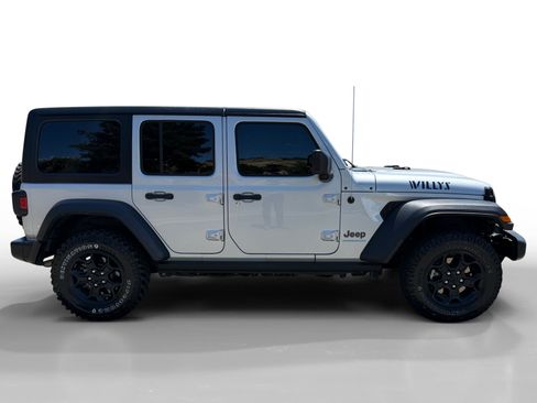 Used 2023 Jeep Wrangler Unlimited w/ Cold Weather Group AWD/4WD image 6