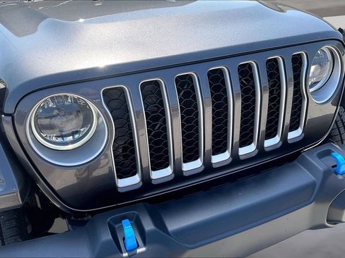 Used 2023 Jeep Wrangler Unlimited Sahara AWD/4WD image 30