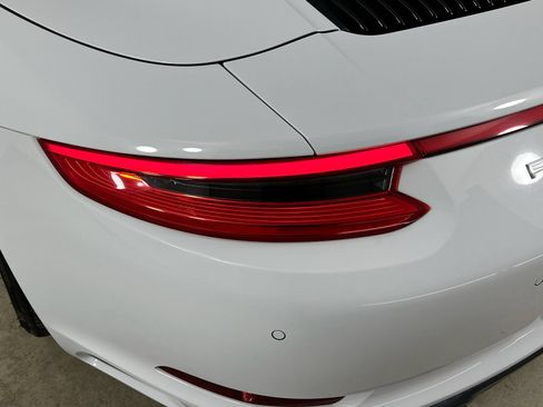 Used 2017 Porsche 911 Carrera 4S AWD/4WD image 11
