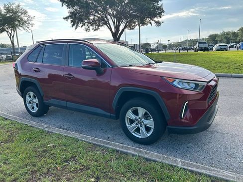 Used 2021 Toyota RAV4 XLE FWD image 8