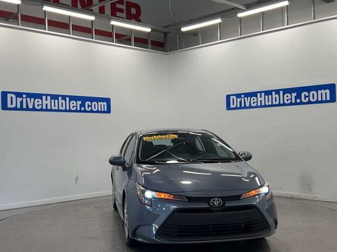 Used 2025 Toyota Corolla LE FWD image 3