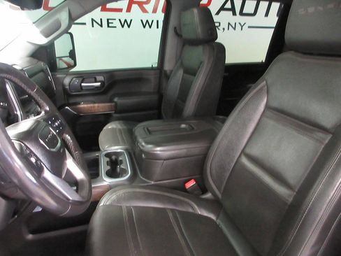 Used 2020 GMC Sierra 3500 Denali w/ Denali Ultimate Package AWD/4WD image 17