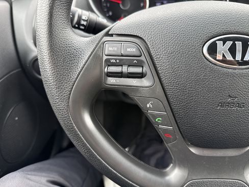 Used 2018 Kia Forte LX FWD image 16