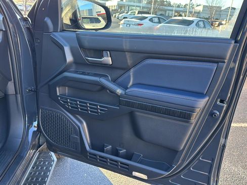 New 2026 Toyota 4Runner 4WD image 12