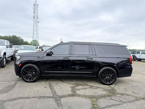 Used 2022 GMC Yukon XL Denali w/ Max Trailering Package AWD/4WD image 8