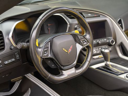 Used 2017 Chevrolet Corvette Z06 image 10