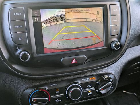 Used 2024 Kia Soul LX w/ Option Group 015 image 16