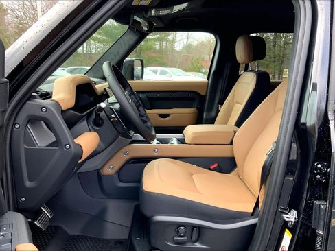 New 2026 Land Rover Defender 110 V8 AWD/4WD image 13