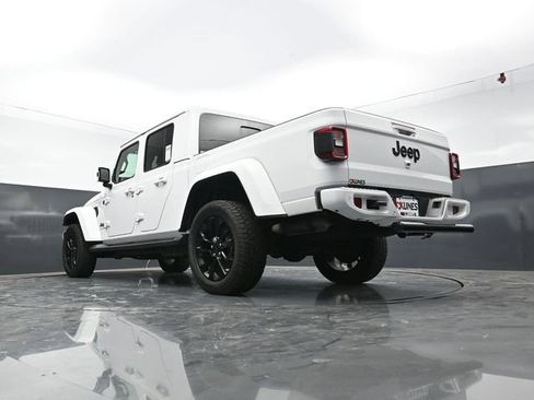 Used 2021 Jeep Gladiator Overland AWD/4WD image 59