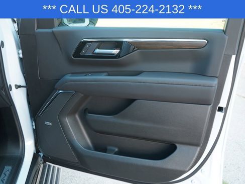 New 2026 Chevrolet Suburban High Country AWD/4WD image 18
