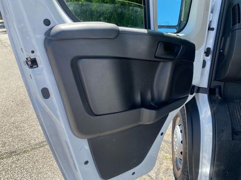 Used 2023 RAM ProMaster 2500 w/ Interior LED Lighting Group FWD image 10