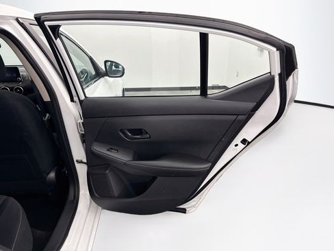 Used 2025 Nissan Sentra SV FWD image 27