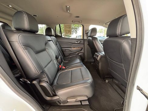 Used 2023 GMC Acadia SLE FWD image 46