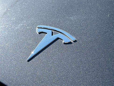 Used 2022 Tesla Model 3 image 10