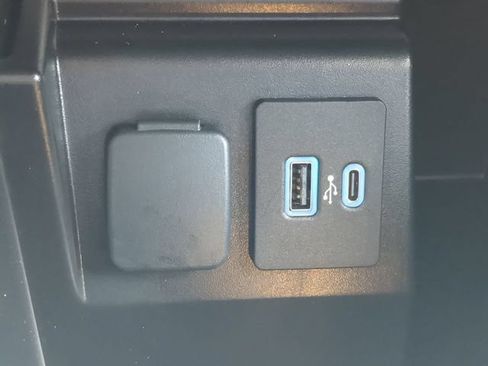 Certified 2023 Ford Explorer XLT w/ Equipment Group 202A AWD/4WD image 23