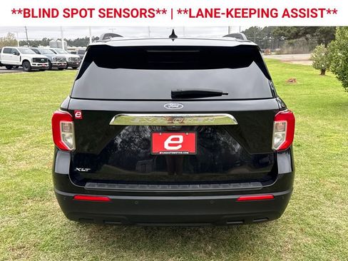 Used 2024 Ford Explorer XLT image 7