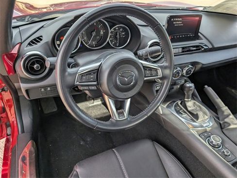 Used 2022 MAZDA MX-5 Miata RF Grand Touring image 11