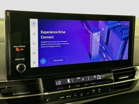 Certified 2025 Toyota Sienna XLE FWD image 16