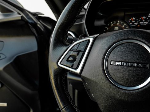 Used 2016 Chevrolet Camaro SS RWD image 23
