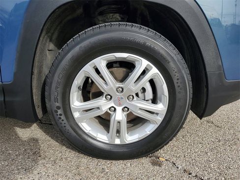 Used 2024 GMC Terrain SLE image 5