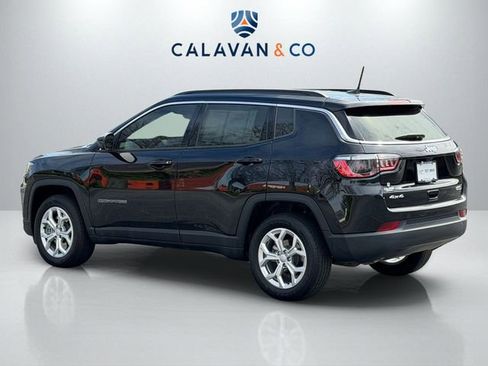 Used 2024 Jeep Compass Latitude AWD/4WD image 5
