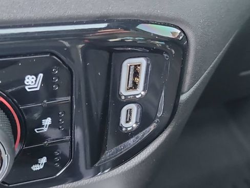Used 2024 Chevrolet Silverado 2500 High Country w/ High Country Premium Package AWD/4WD image 28
