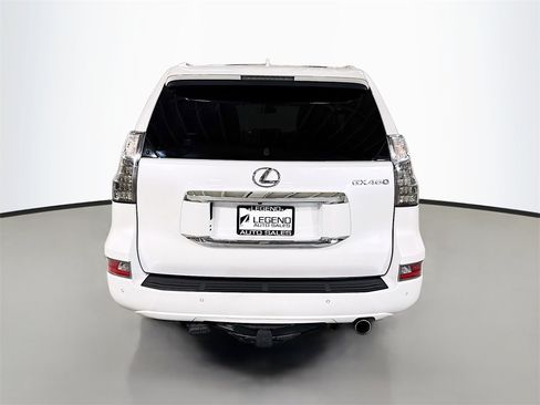Used 2019 Lexus GX 460 image 8