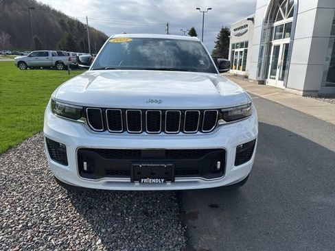 Used 2025 Jeep Grand Cherokee L Overland AWD/4WD image 2