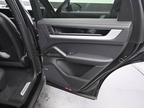 New 2026 Porsche Cayenne image 15