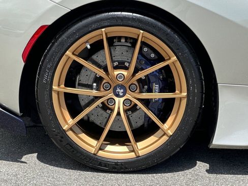 Used 2019 Ferrari 488 Pista Coupe RWD image 42