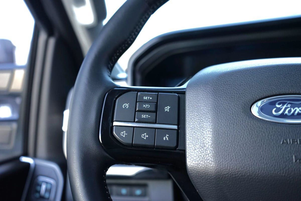 Used 2023 Ford F250 Lariat AWD/4WD image 26