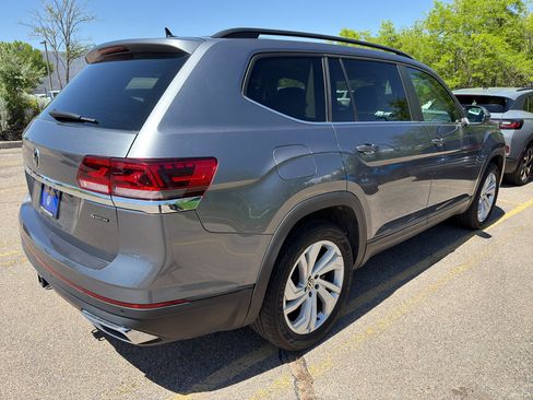 Used 2023 Volkswagen Atlas SE w/ Panoramic Sunroof Package AWD/4WD image 6
