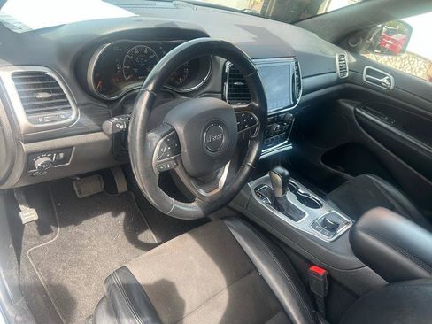 Used 2020 Jeep Grand Cherokee Laredo w/ Quick Order Package 2BN North image 8