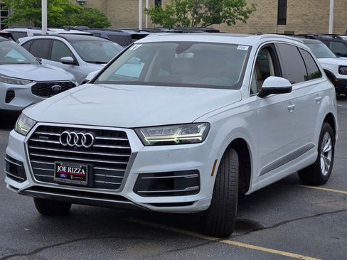 Used 2017 Audi Q7 3.0T Premium Plus w/ Premium Plus Package image 3