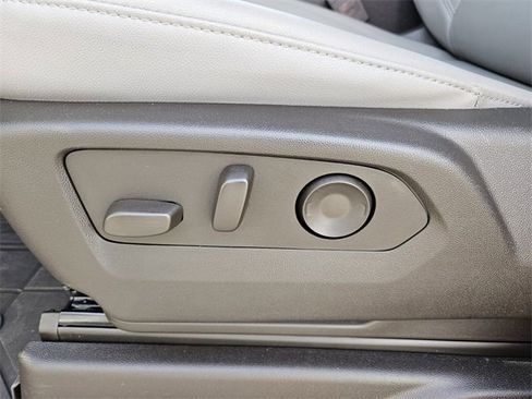 Used 2024 Chevrolet Tahoe Z71 w/ Off-Road Capability Package image 16