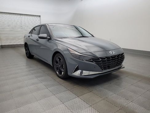 Used 2021 Hyundai Elantra Limited image 13