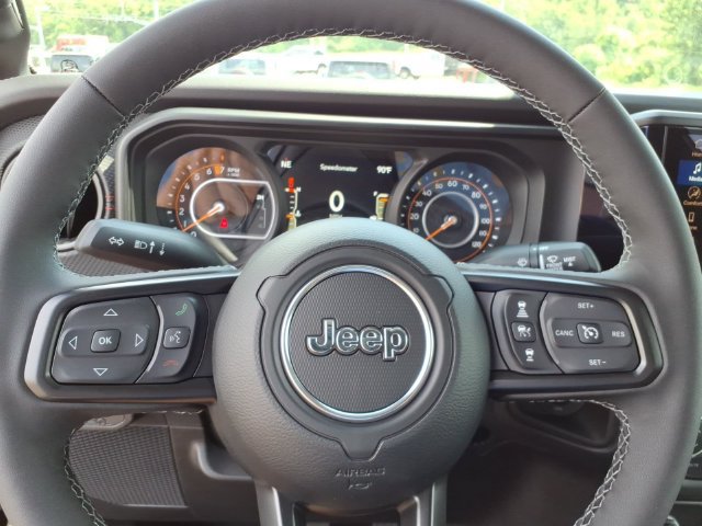 New 2026 Jeep Gladiator Rubicon w/ Steel Power Dome Hood Package AWD/4WD image 9