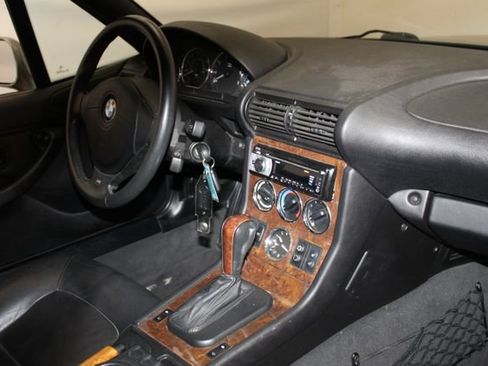 Used 2002 BMW Z3 2.5i RWD image 13