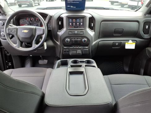 Used 2023 Chevrolet Silverado 2500 Custom w/ Custom Convenience Package AWD/4WD image 16