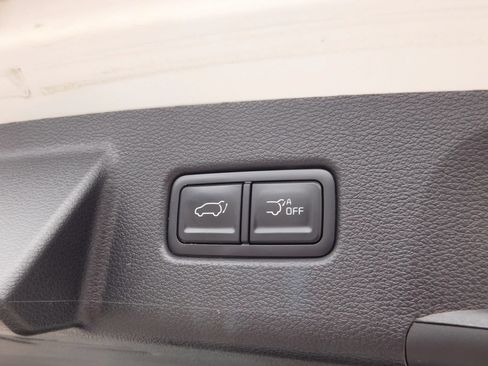 Used 2024 Kia Telluride AWD image 12