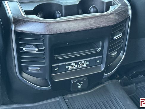 Used 2025 RAM 3500 Laramie AWD/4WD image 15