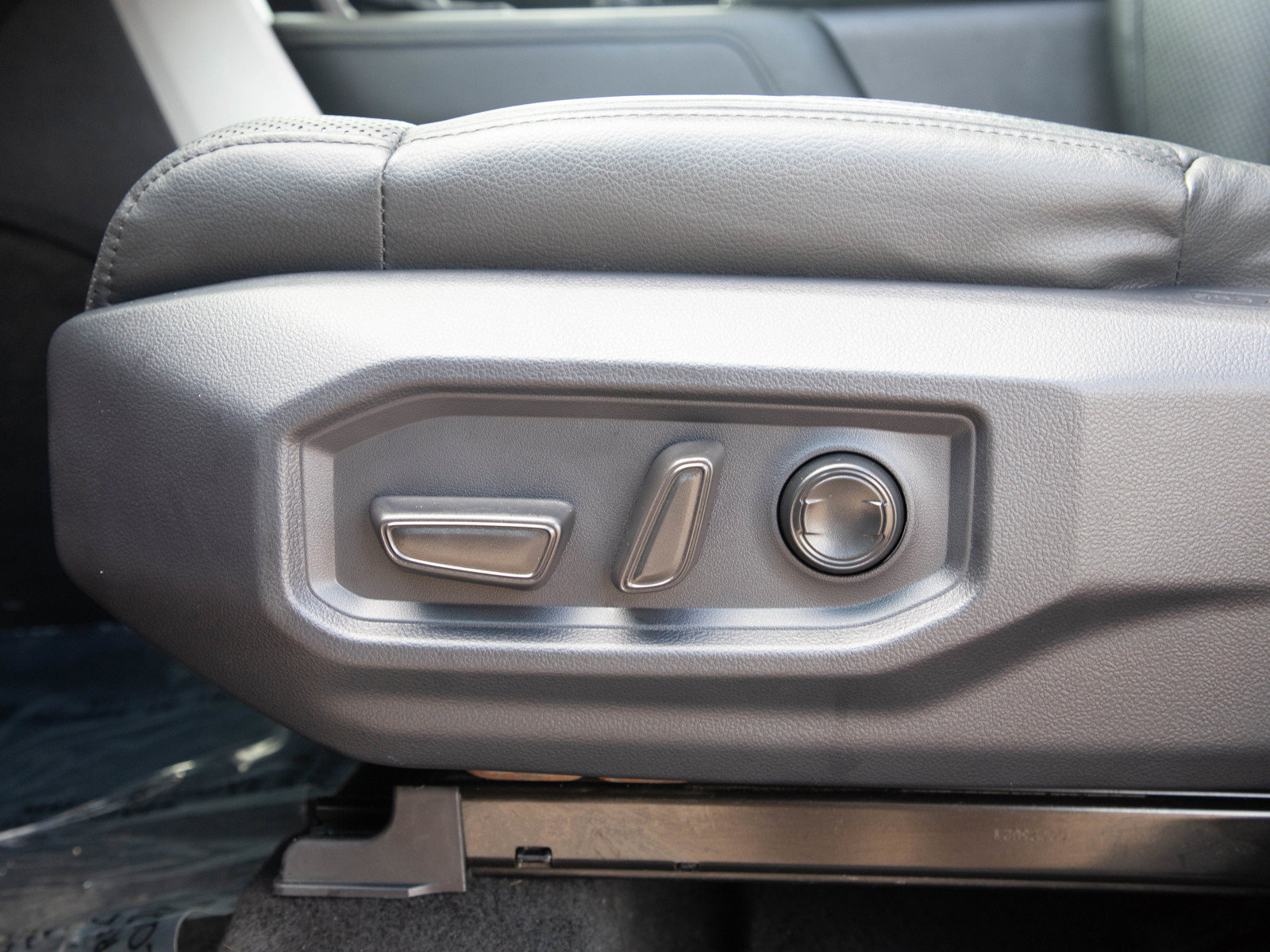Used 2022 Toyota Tundra Limited AWD/4WD image 27