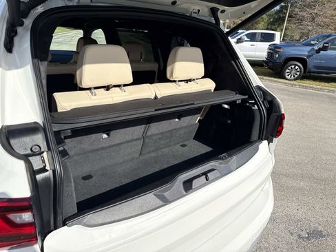 Used 2021 BMW X7 xDrive40i w/ Premium Package image 12