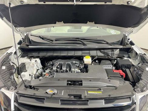 Certified 2025 Nissan Pathfinder SL image 29