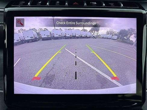 Used 2023 Jeep Grand Cherokee Limited w/ Black Appearance Package image 24