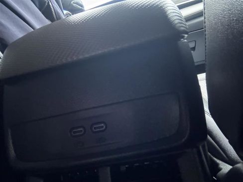 Used 2025 Chevrolet Equinox LT w/ Convenience Package II image 29