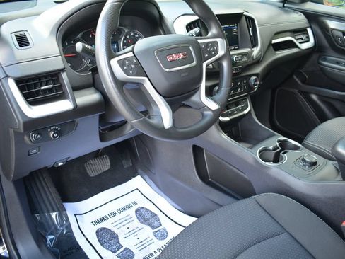 Used 2024 GMC Terrain SLE AWD/4WD image 10
