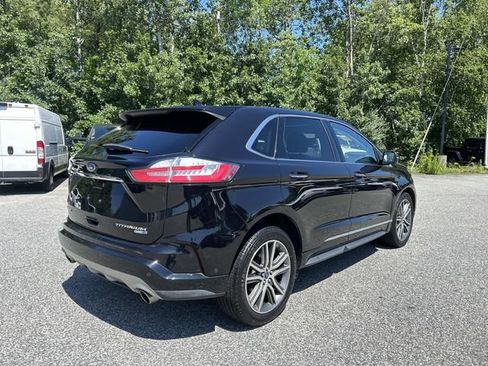 Used 2019 Ford Edge Titanium w/ Equipment Group 301A AWD/4WD image 3